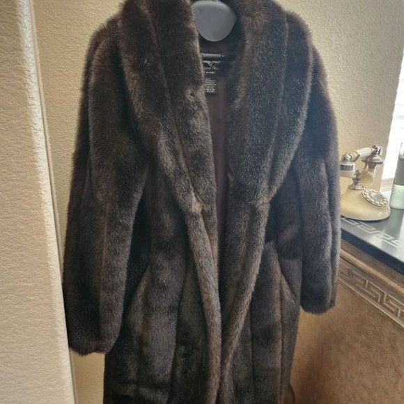 Faux Fur coat - Picture 1 of 3